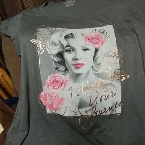 NWT Marilyn Monroe Rose Gold Foil T
