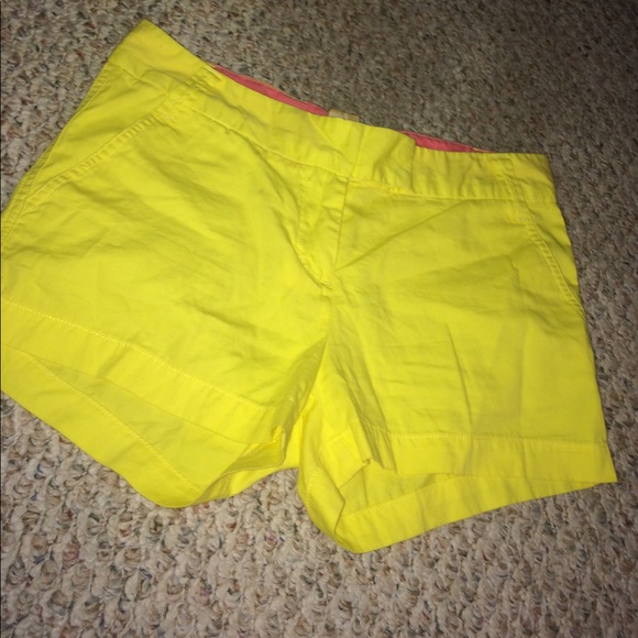 Amanda jade yellow shorts - Picture 1 of 2