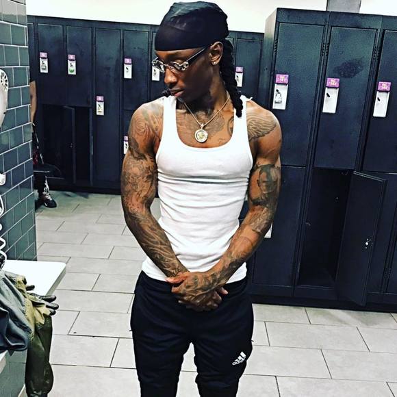 Meet your Posher, Alphawolve - Picture 1 of 1