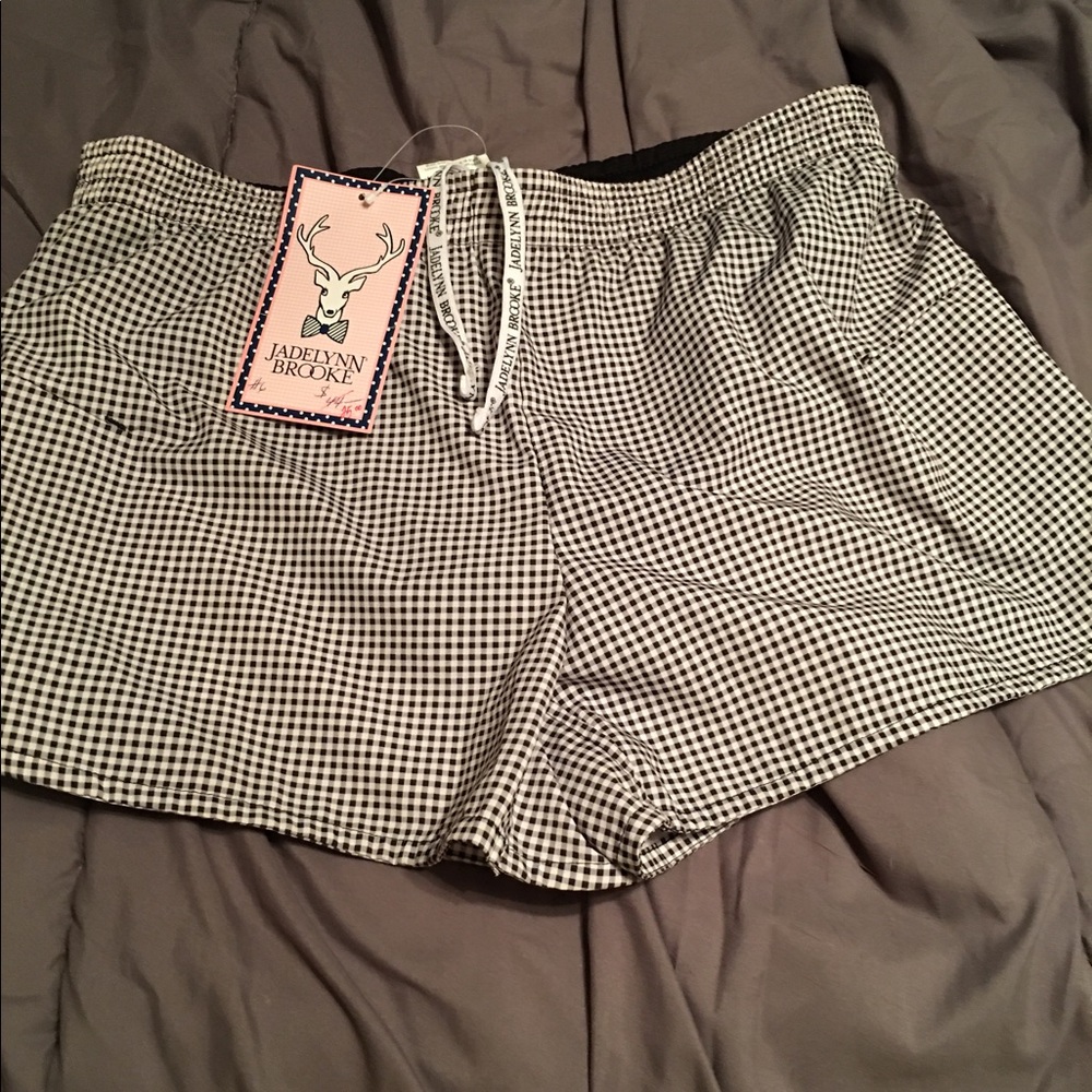 BNWT Jadelynn Brooke gingham athletic style shorts