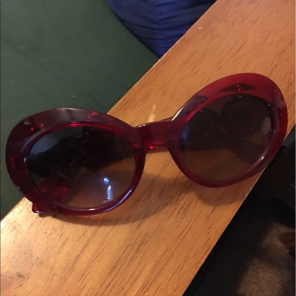 Versace Shades - Picture 1 of 4