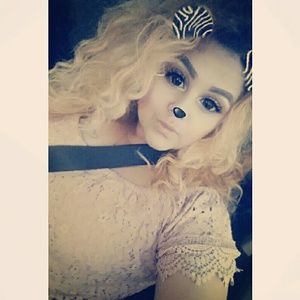 Meet your Posher, Yesenia