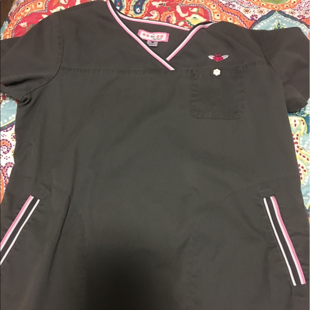Koi Scrub Top. In excellent cond. Med