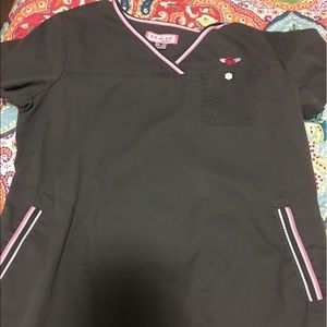 Koi Scrub Top. In excellent cond. Med