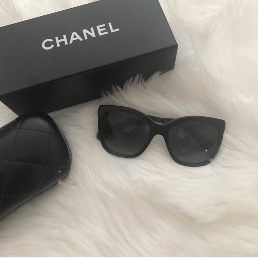 CHANEL classic butterfly sunglasses black!