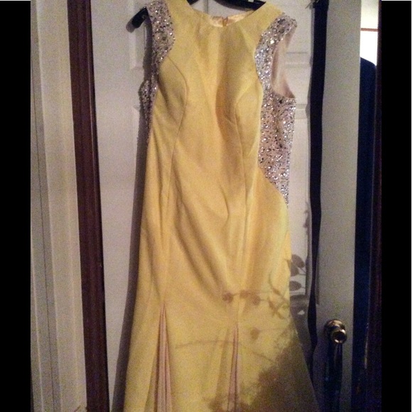 Flows maxi yellow dress - Picture 2 of 4