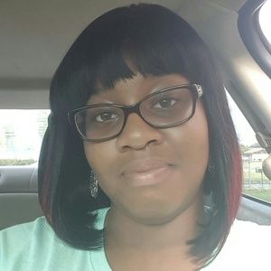 Meet your Posher, Avery