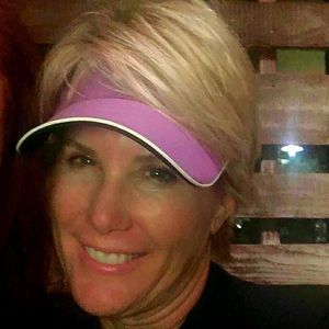 Meet your Posher, Laurie