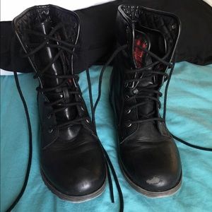 Black foldable combat boots