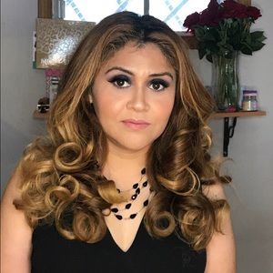 Meet your Posher, Alma