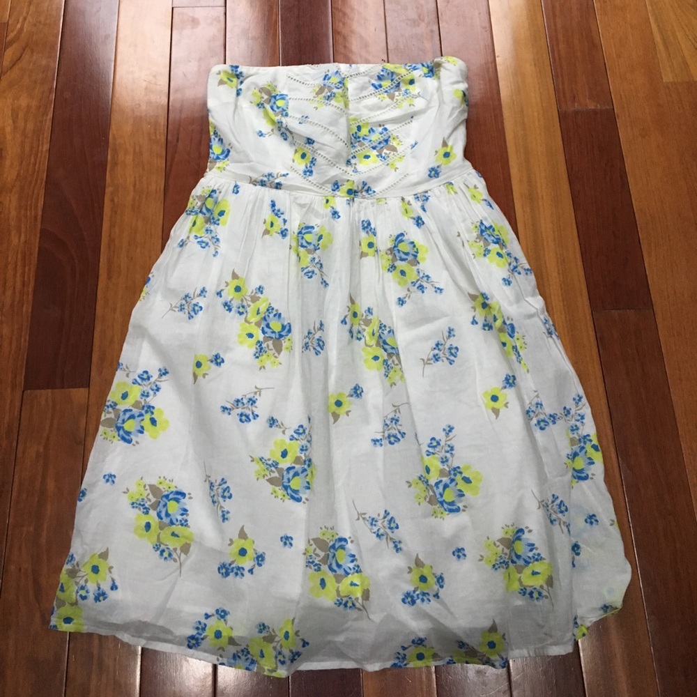 Spring/Summer Floral Strapless Dress!