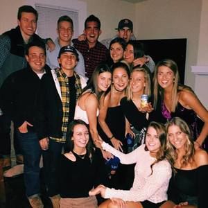 Meet your Posher, Dakota