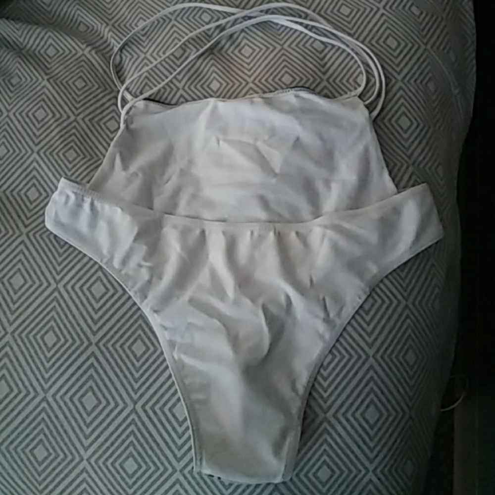 Bathing suit - Picture 2 of 2