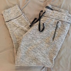 American Eagle Joggers