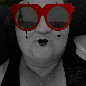 Meet your Posher, Robin