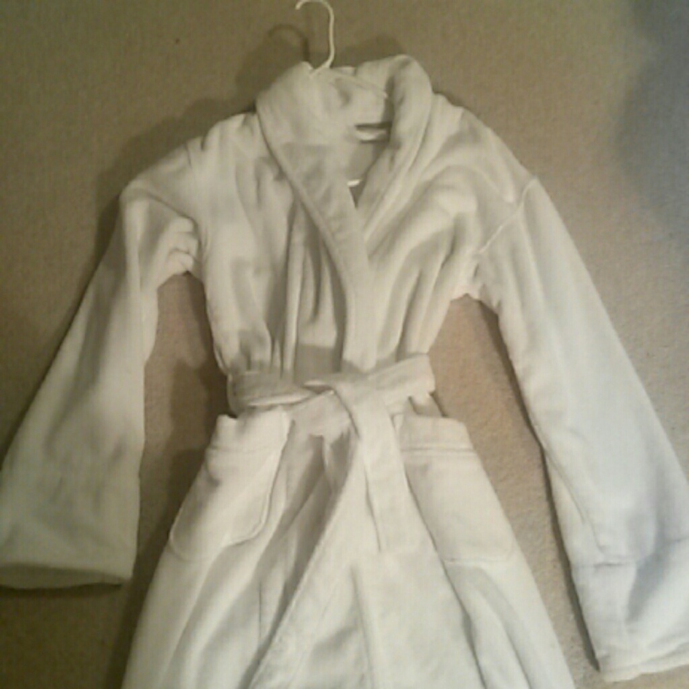 Pottery barn hotel robe