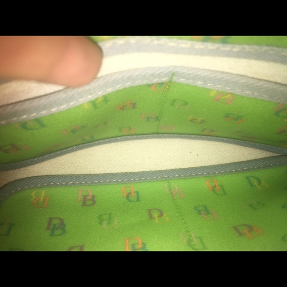 Dooney & Bourke - Picture 4 of 4