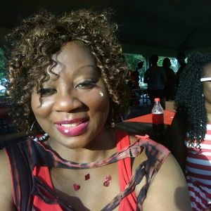 Meet your Posher, Deborah