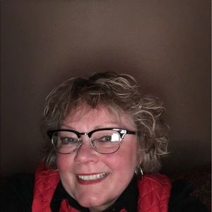 Meet your Posher, Debra