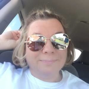 Meet your Posher, Crystal fairbanks