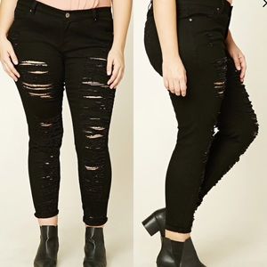 *distressed black denim pants*