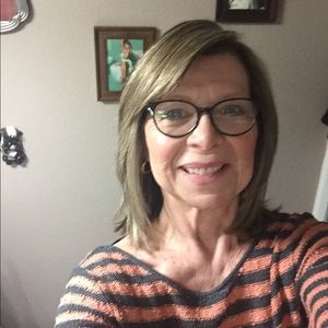 Meet your Posher, Debbie