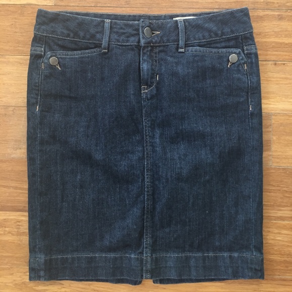 GAP Dresses & Skirts - Gap Limited Edition Dark Denim Skirt - Size 26/2