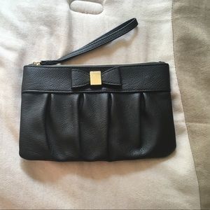 Apt 9 wristlet