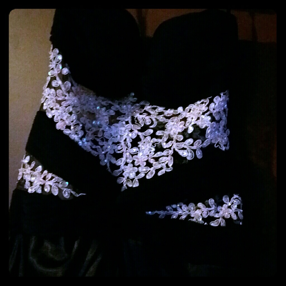 Riva Designs Dress
