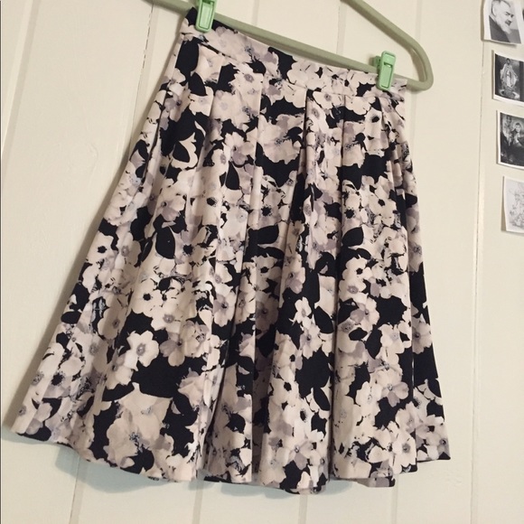 Cynthia Rowley Dresses & Skirts - Cynthia Rowley 🌼 floral skirt