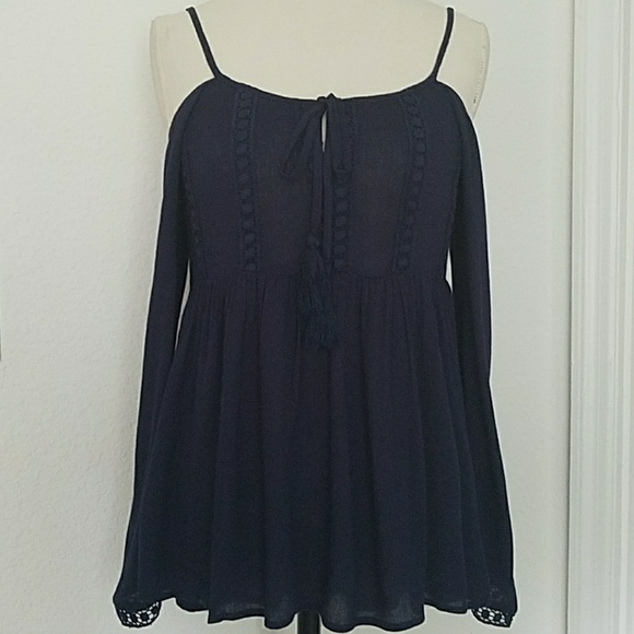 Navy BOHO Cold Shoulder Top - Picture 4 of 6