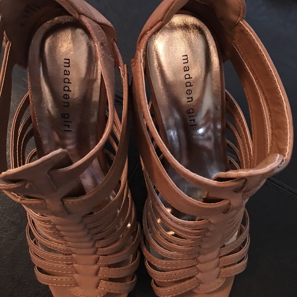STEVE MADDEN..MADEN GIRL HEELS - Picture 5 of 6