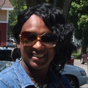 Meet your Posher, Annette