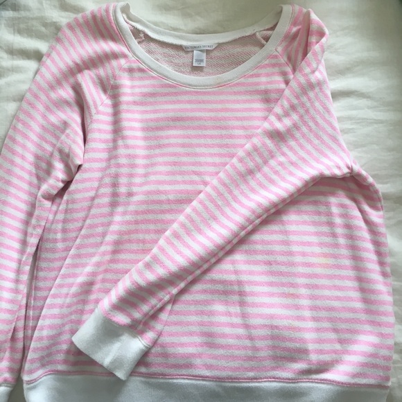 VS Sweatshirt - Picture 1 of 2