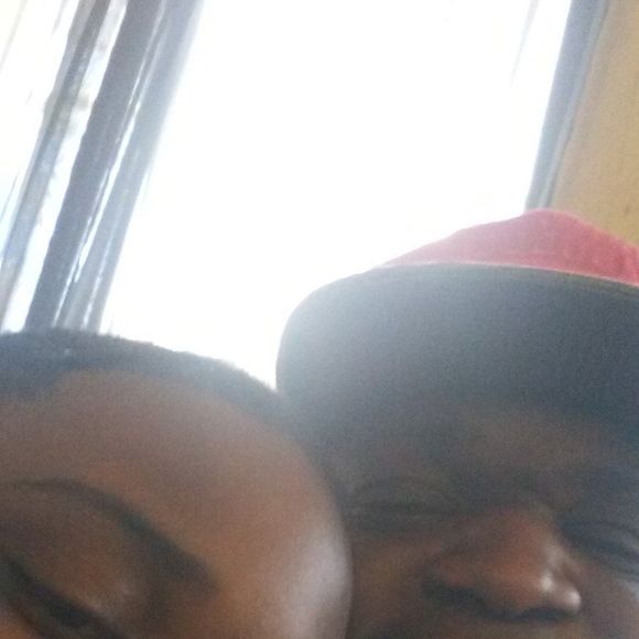 Meet your Posher, Issa - Picture 1 of 1