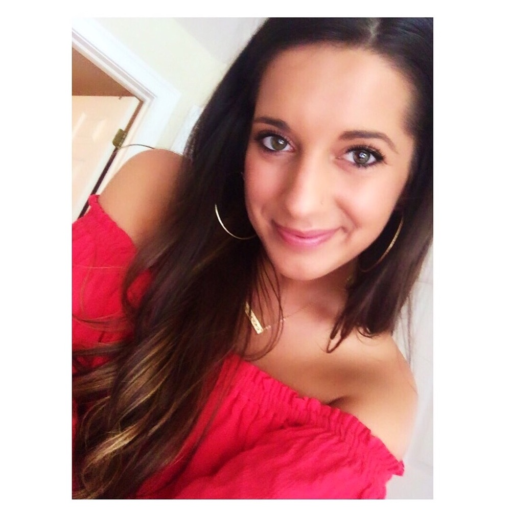 Meet your Posher, Julia