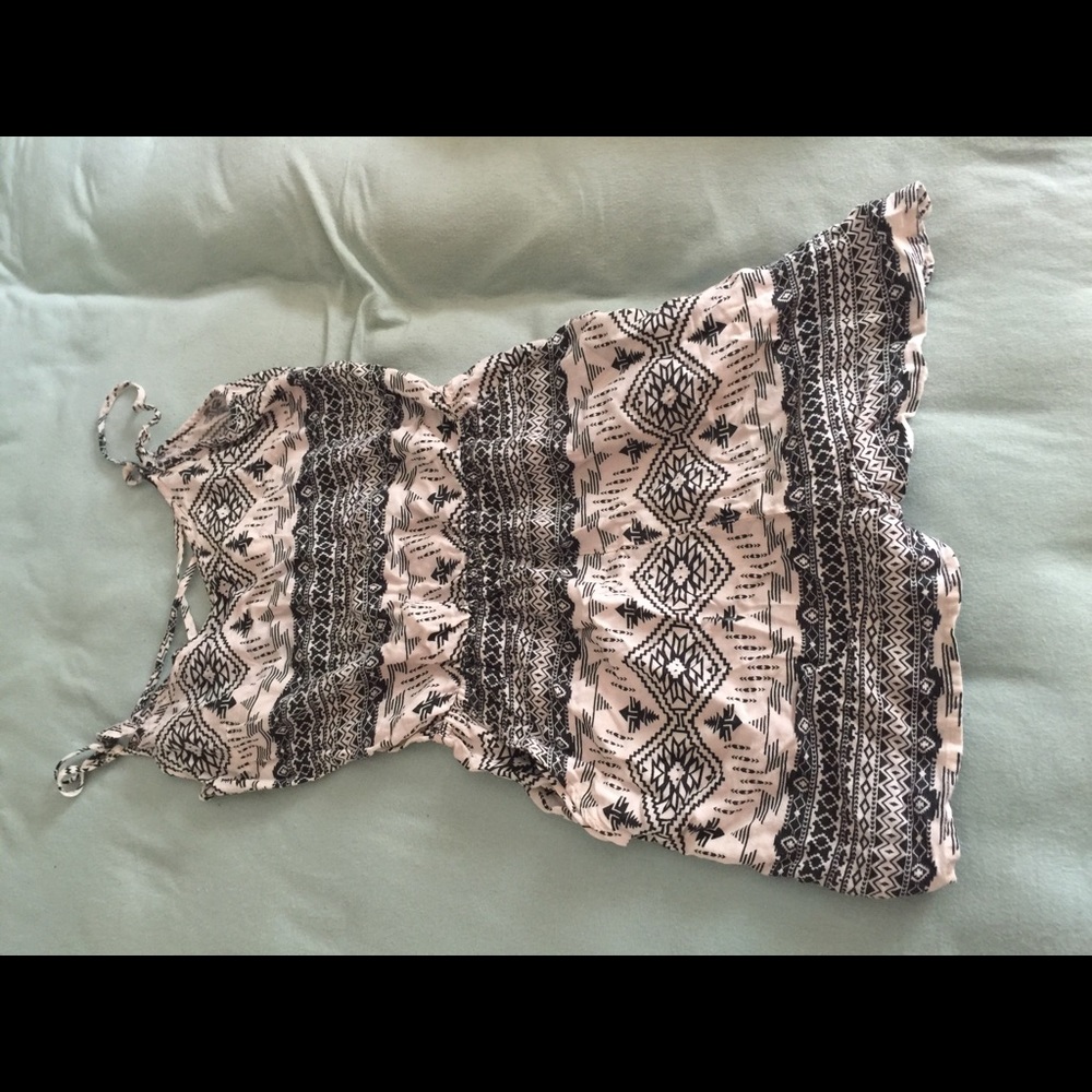 *PRICEDROP* Fav Cross Back H&M Tribal Print Romper