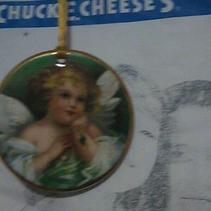 Meet your Posher, Crystal