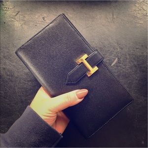 Black wallet