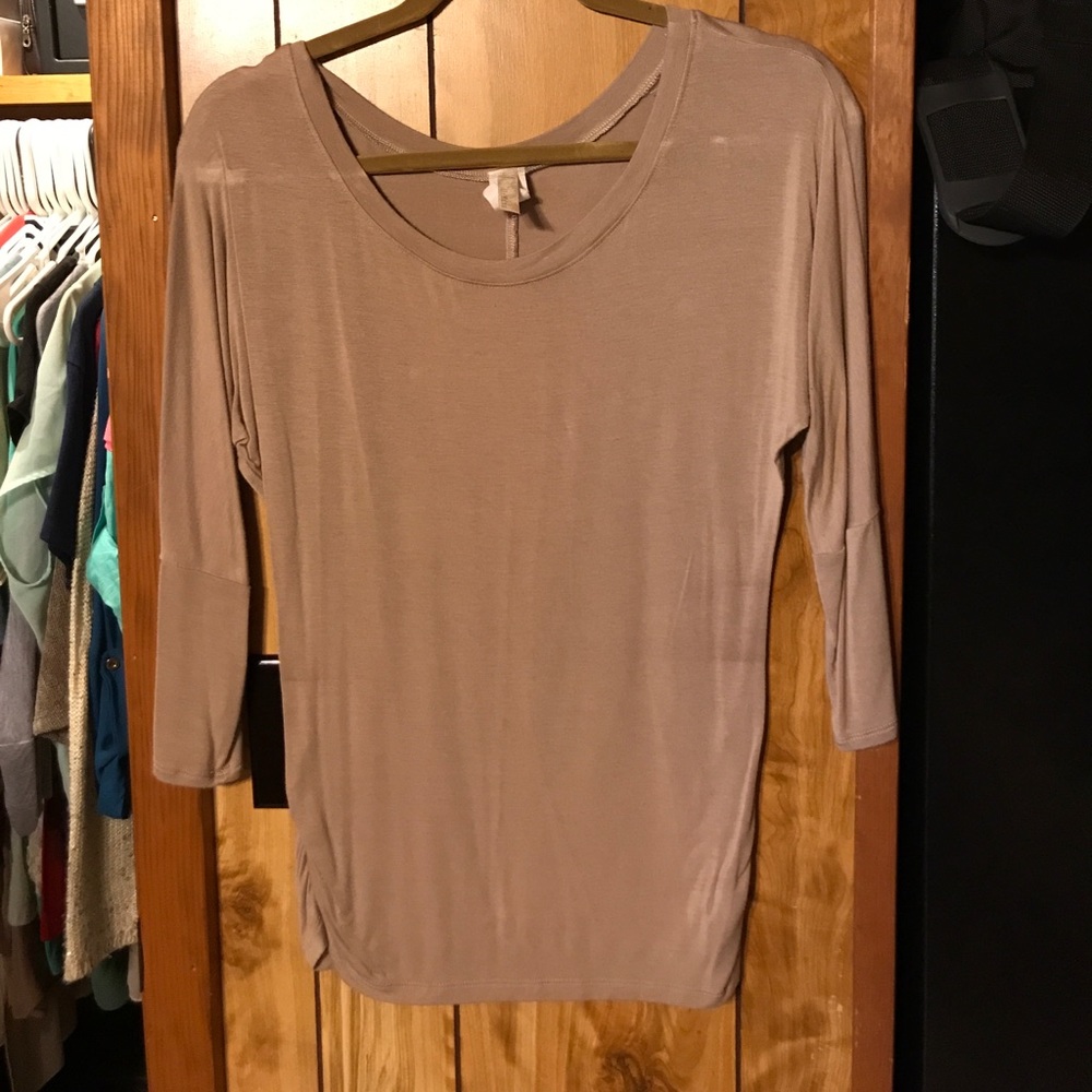 3/4 sleeve top