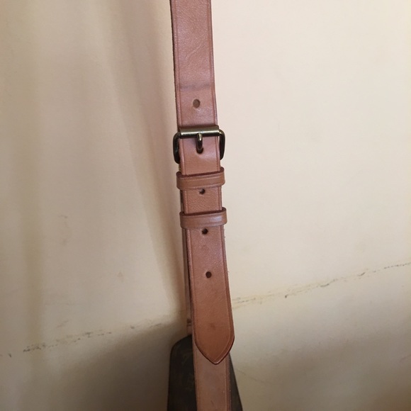 Louis Vuitton cross body - Picture 4 of 8