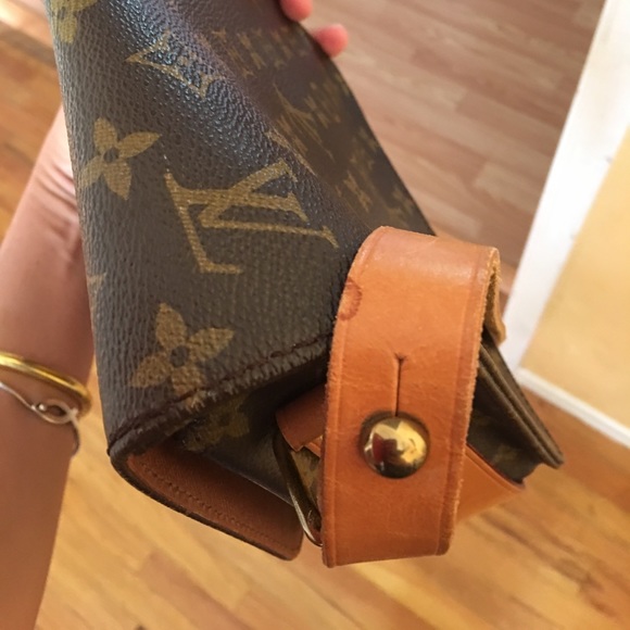 Louis Vuitton cross body - Picture 8 of 8