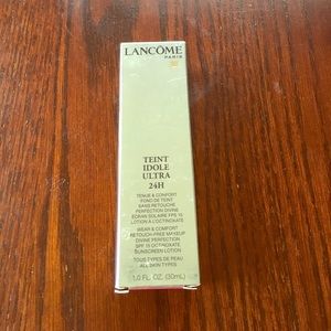 Lancôme. TEINT IDOLE ULTRA 24 H.  NEW