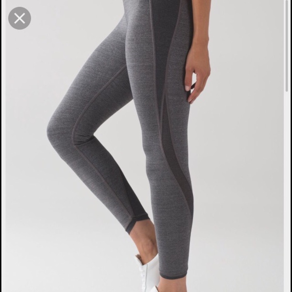 SOLD Lululemon featherlight tight sz 6 NWT