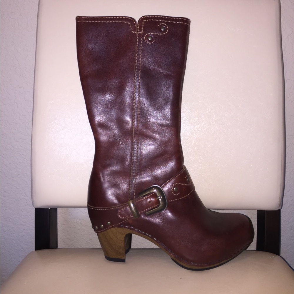 Leather boots