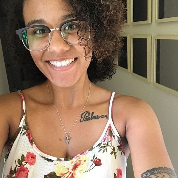 Meet your Posher, Destinee' - Picture 1 of 1