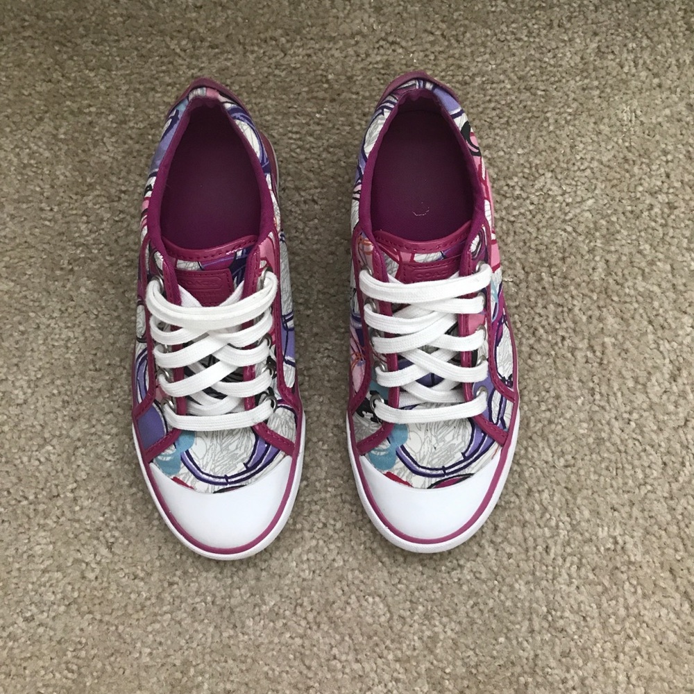Signature Coach Shoes - Poppy Collection