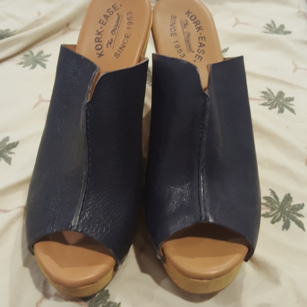 Kork ease leathee upper clogs size 9