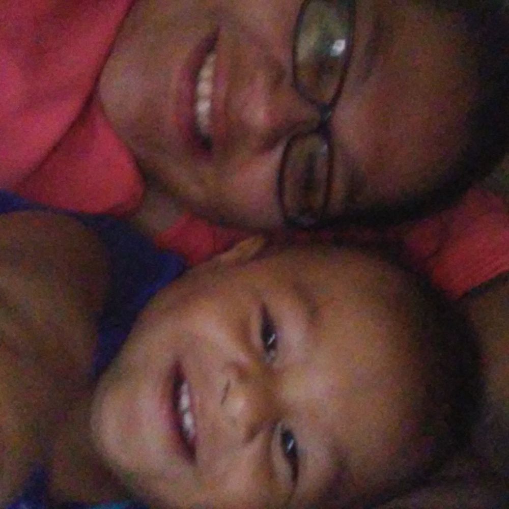 Meet your Posher, Zoila