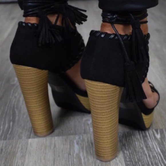 Suede lace up pumps - Picture 2 of 3